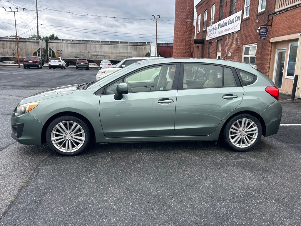 2014 Subaru Impreza Image 2