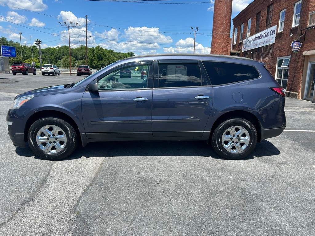 2014 Chevrolet Traverse Image 2