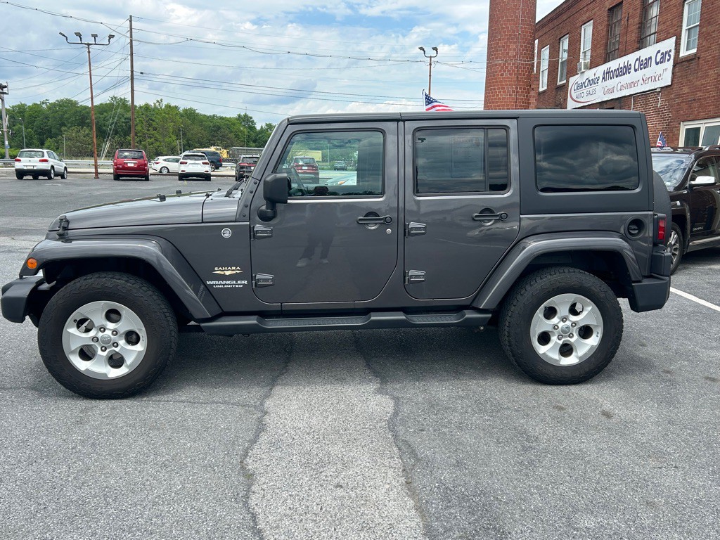 2014 Jeep Wrangler Unlimited Image 2