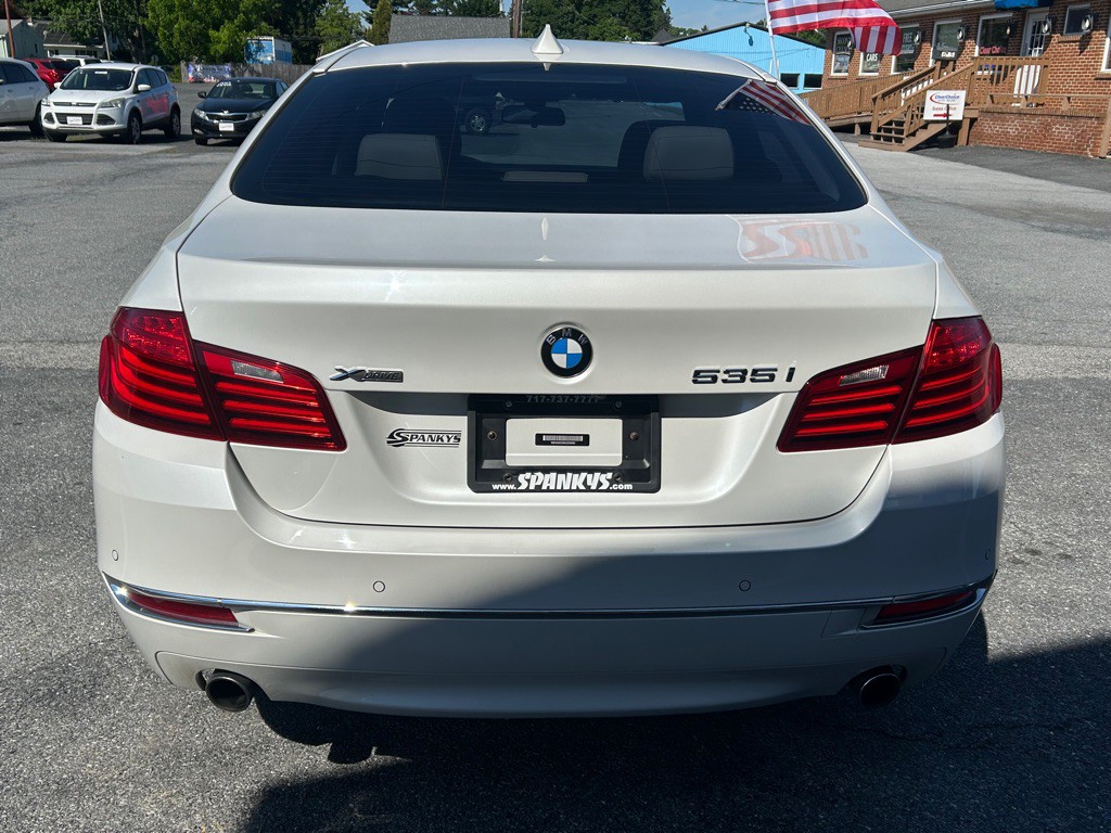 2016 BMW 5 Series Image 4