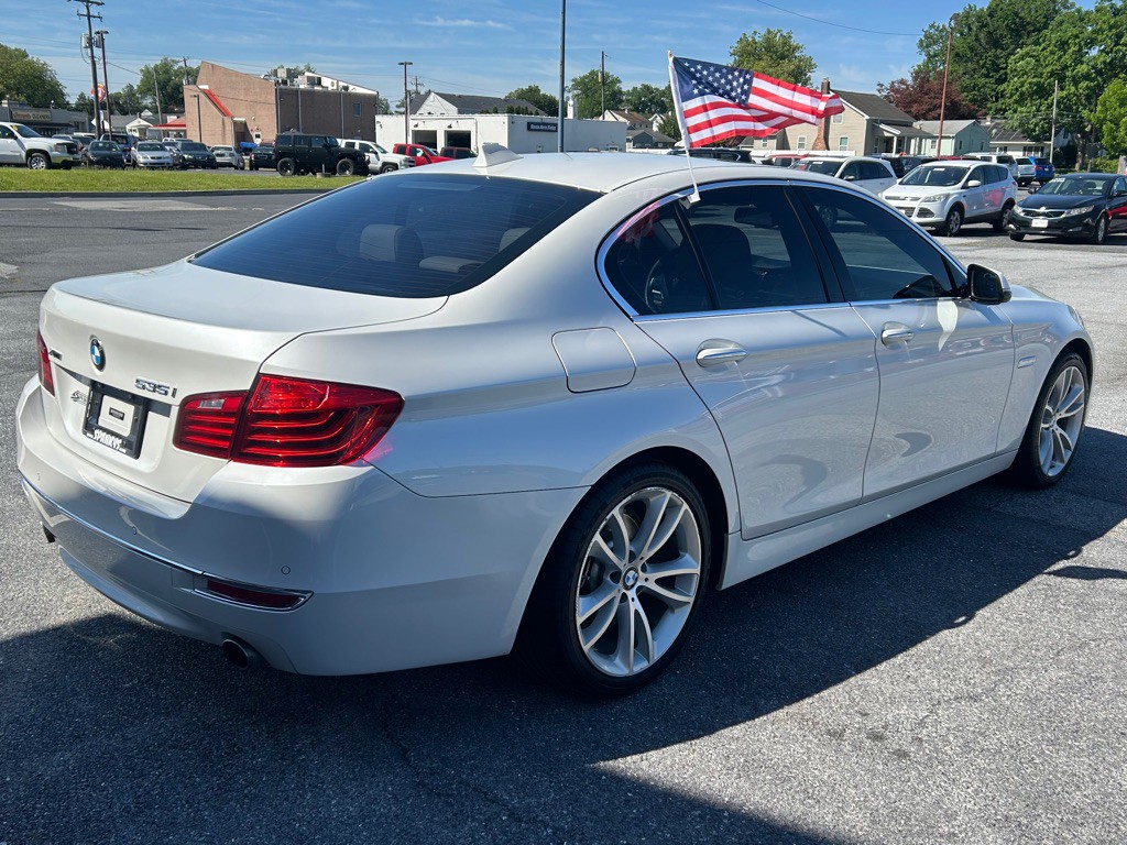 2016 BMW 5 Series Image 5