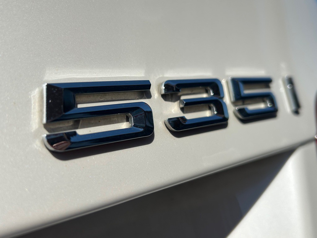 2016 BMW 5 Series Image 10