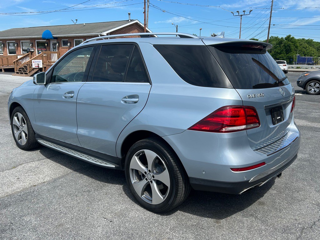2016 Mercedes-Benz GLE-Class Image 3