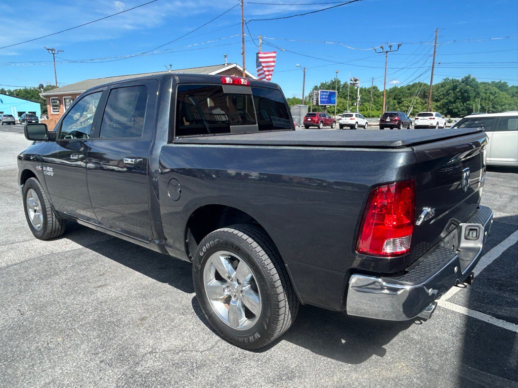 2018 RAM 1500 Image 3