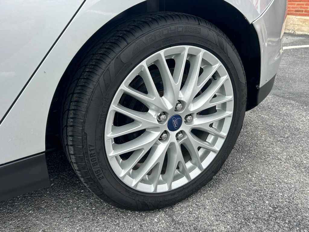 2014 Ford Focus Image 9