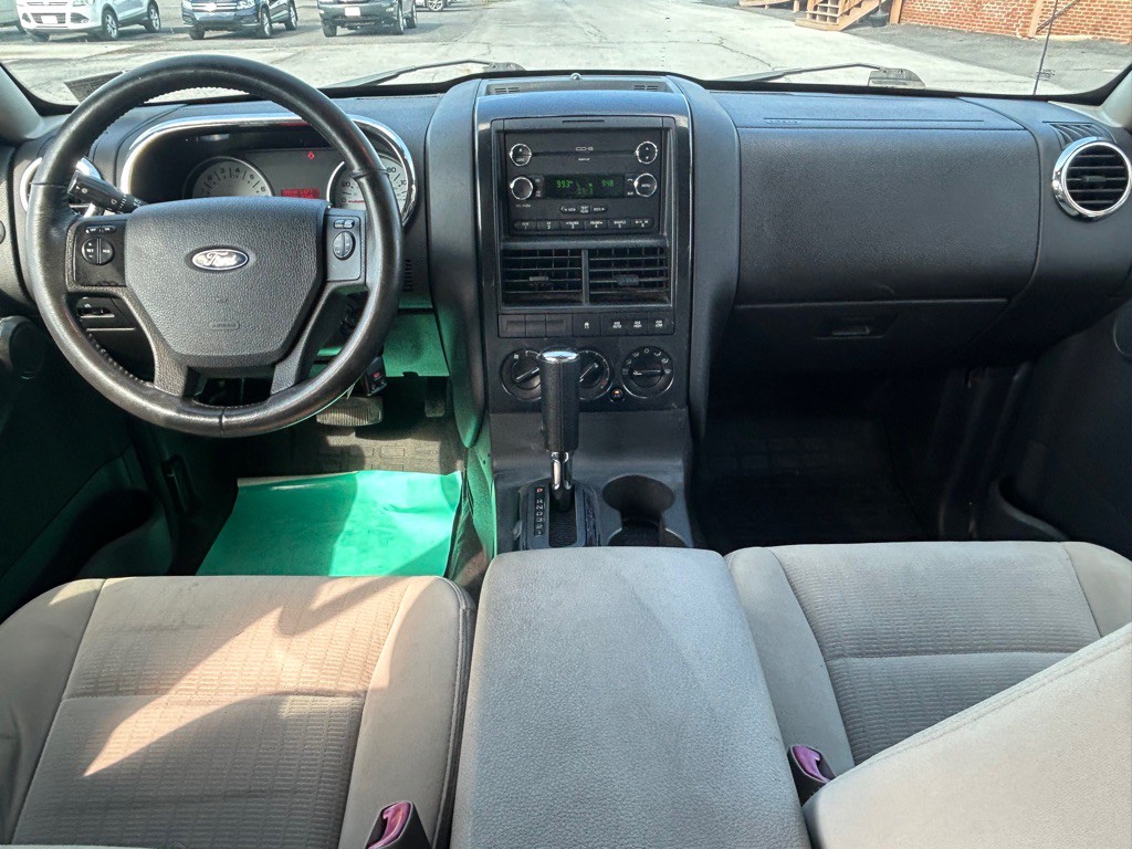 2008 Ford Explorer Image 13