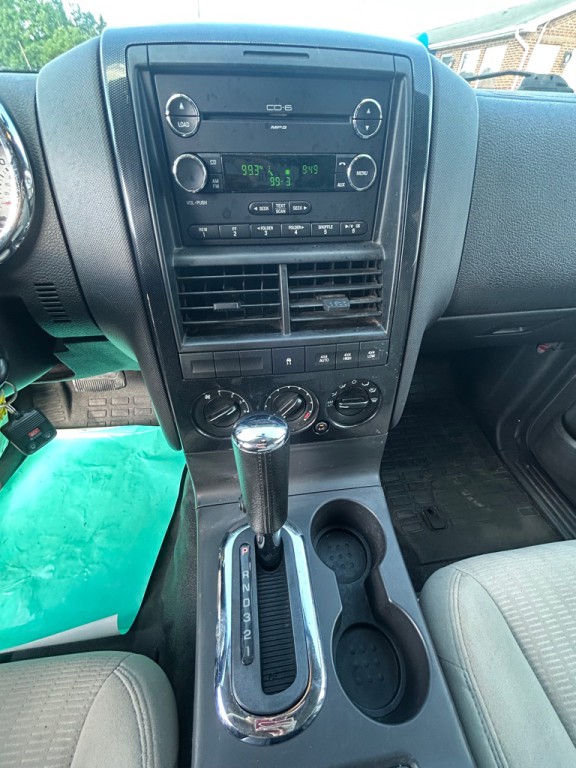 2008 Ford Explorer Image 16