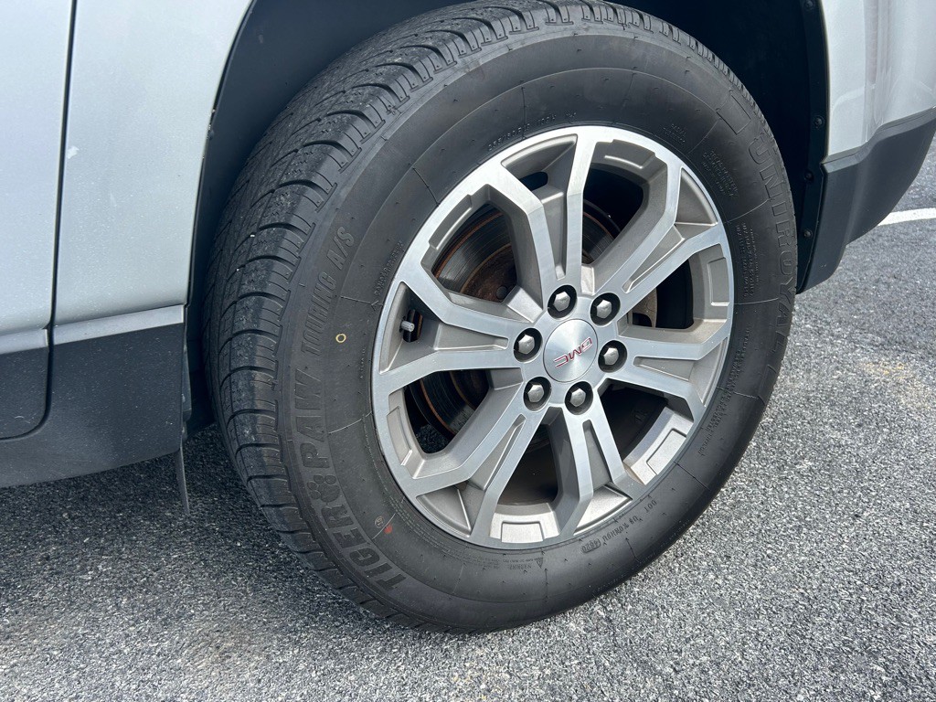 2015 GMC Acadia Image 9