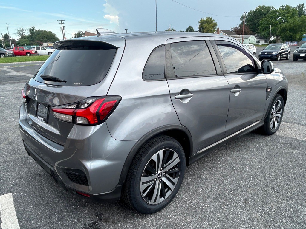 2020 Mitsubishi Outlander Image 5