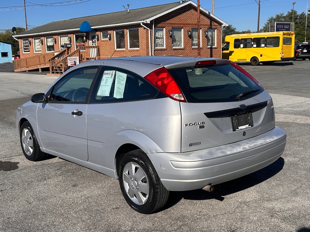 2006 Ford Focus Image 3