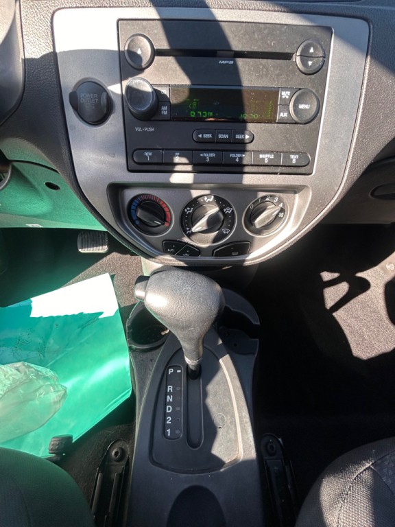 2006 Ford Focus Image 14