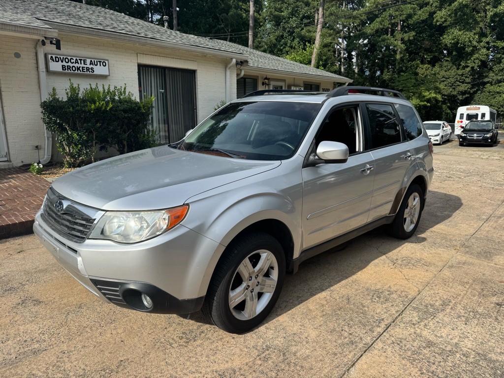2010 Subaru Forester Image 2