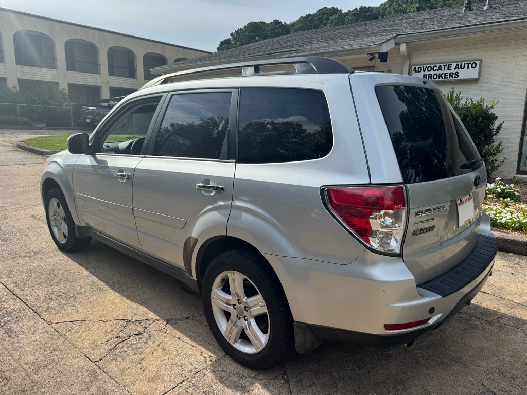 2010 Subaru Forester Image 6