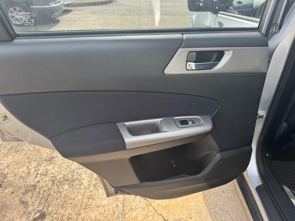 2010 Subaru Forester Image 8