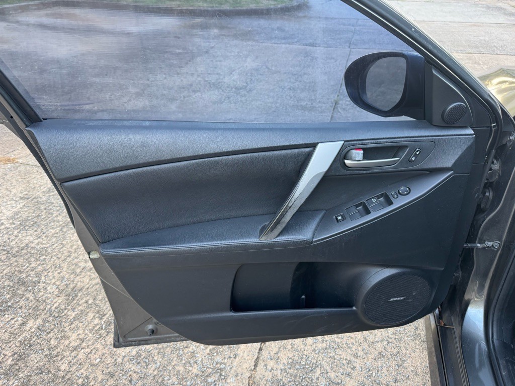 2012 Mazda Mazda3 Image 11