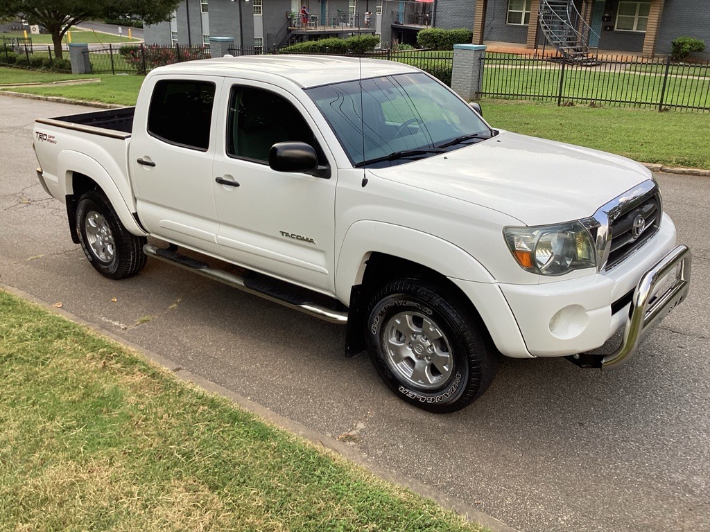 2009 Toyota Tacoma Image 2