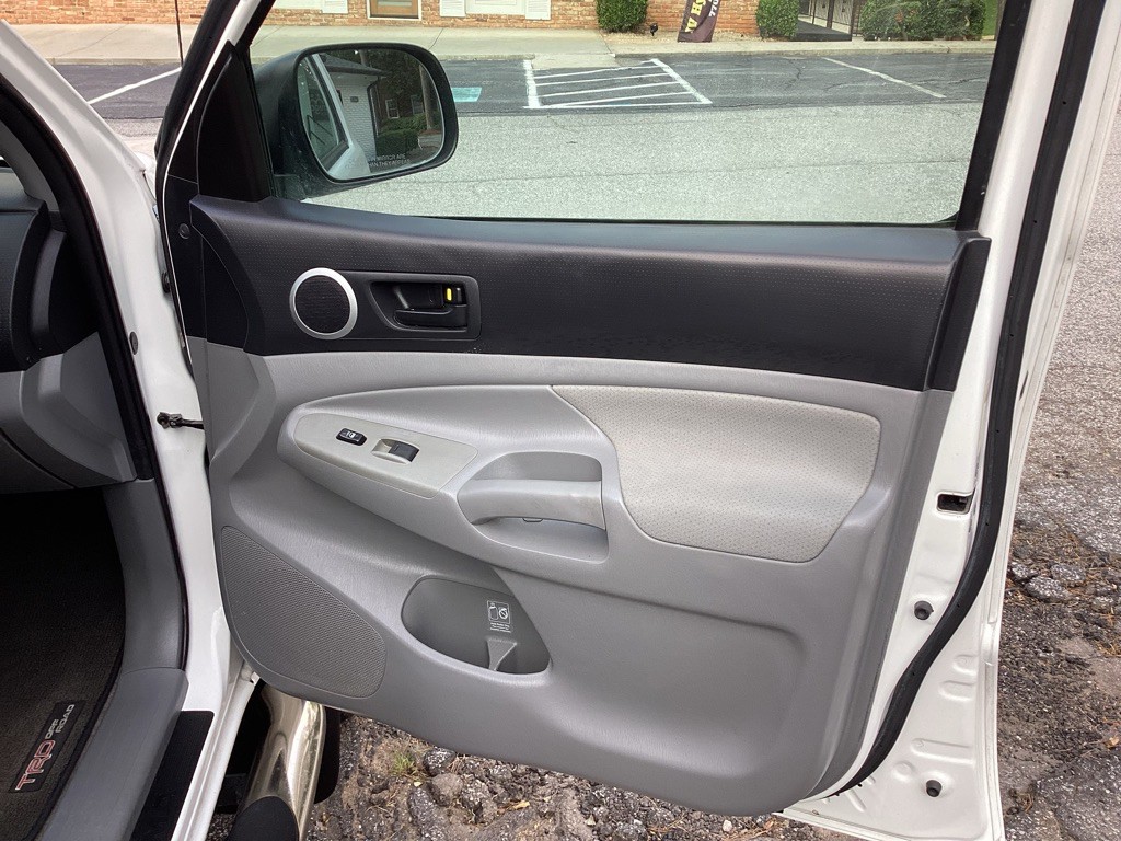2009 Toyota Tacoma Image 15