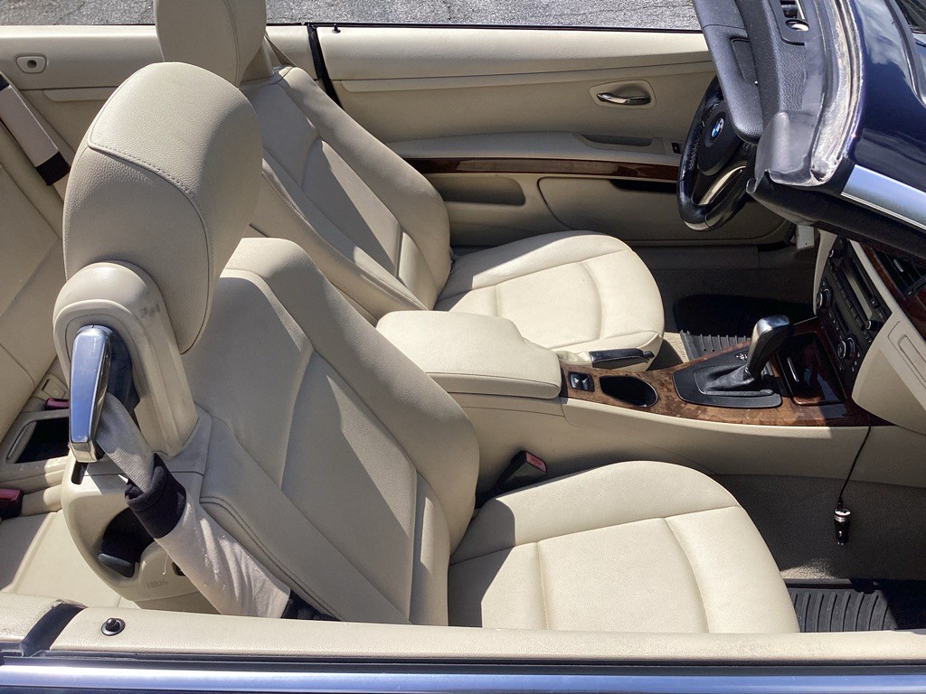 2007 BMW 3 Series Image 17