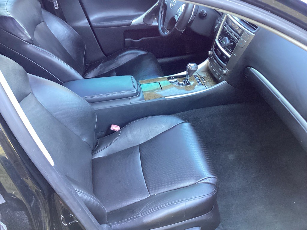 2012 Lexus IS Image 8