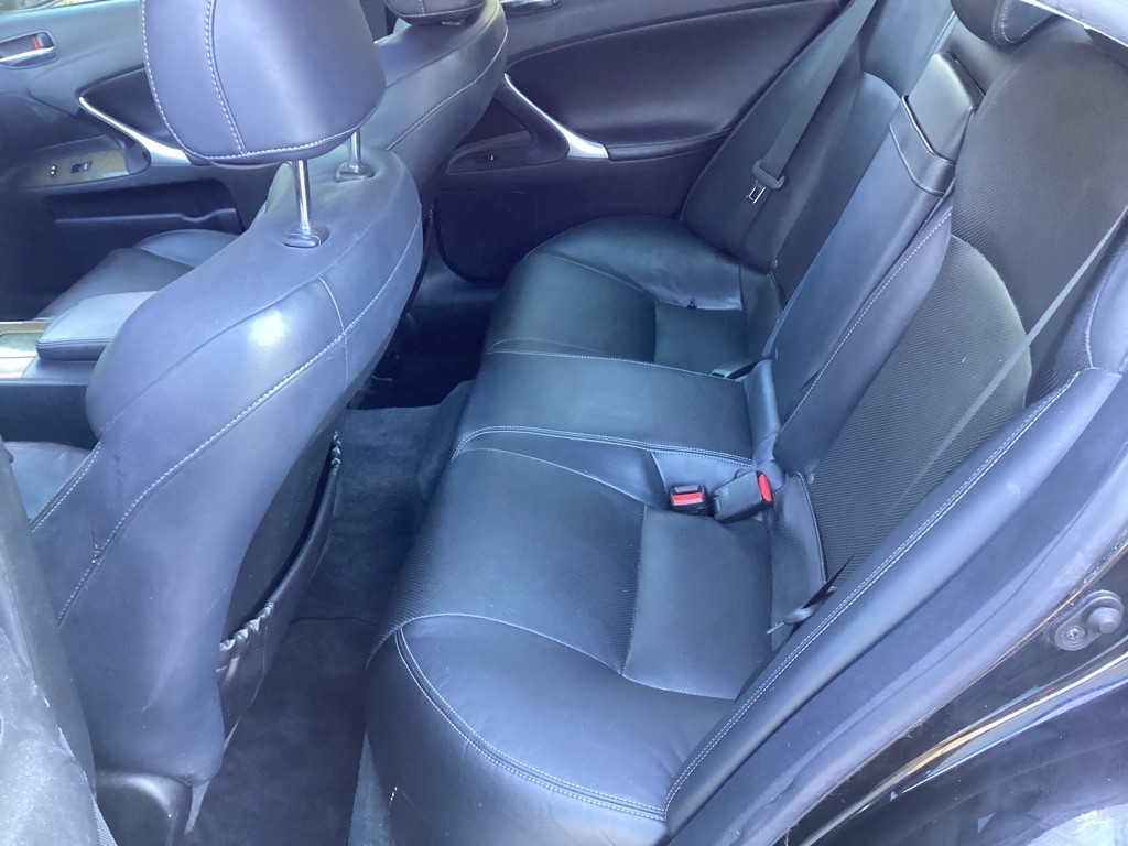 2012 Lexus IS Image 11