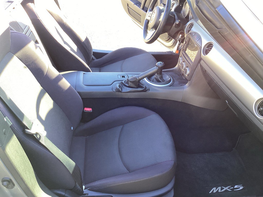 2010 Mazda MX-5 Miata Image 5