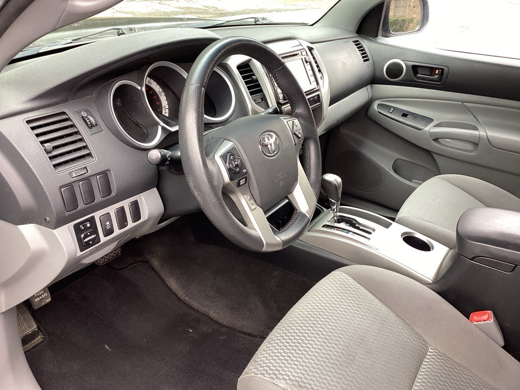 2014 Toyota Tacoma Image 8