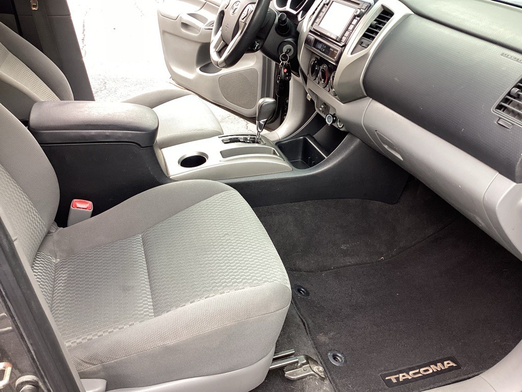 2014 Toyota Tacoma Image 9