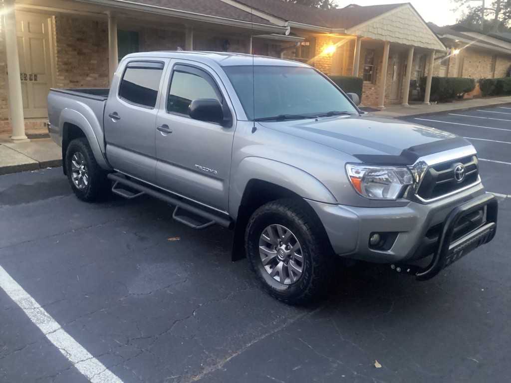 2015 Toyota Tacoma Image 2