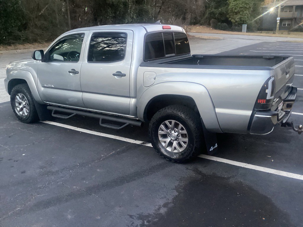 2015 Toyota Tacoma Image 8