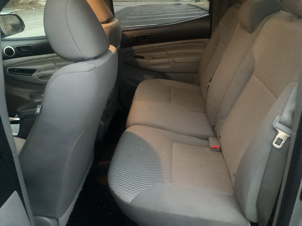 2015 Toyota Tacoma Image 9