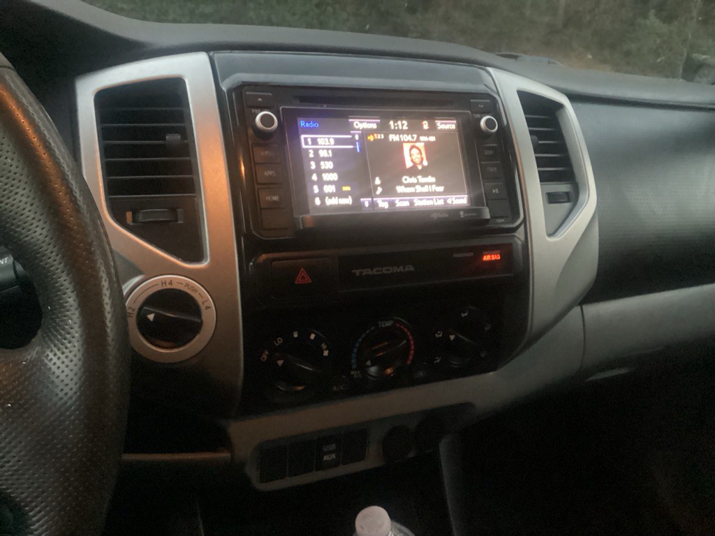 2015 Toyota Tacoma Image 11