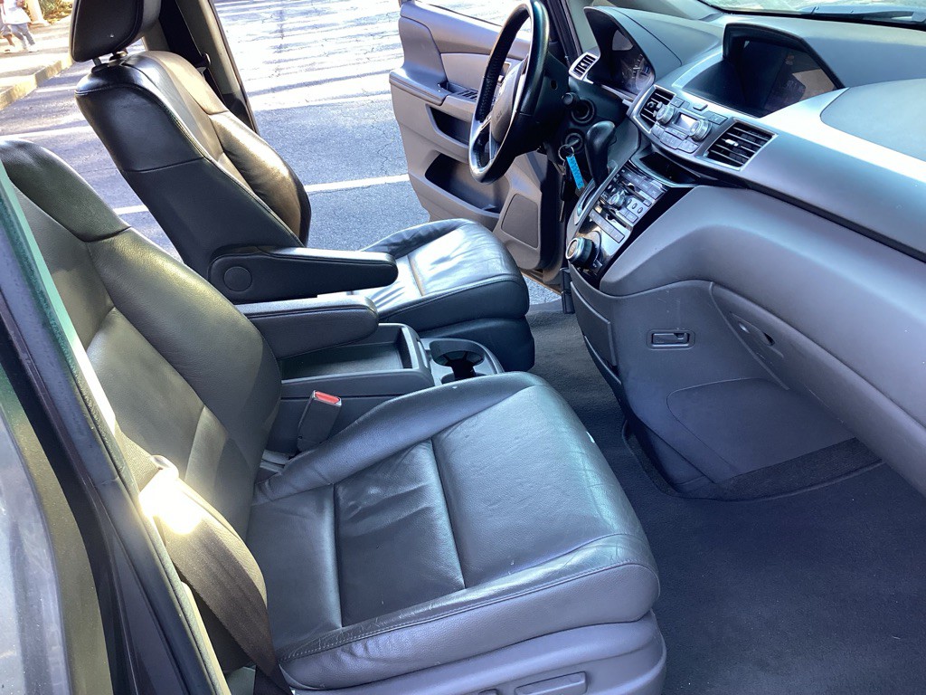 2012 Honda Odyssey Image 16