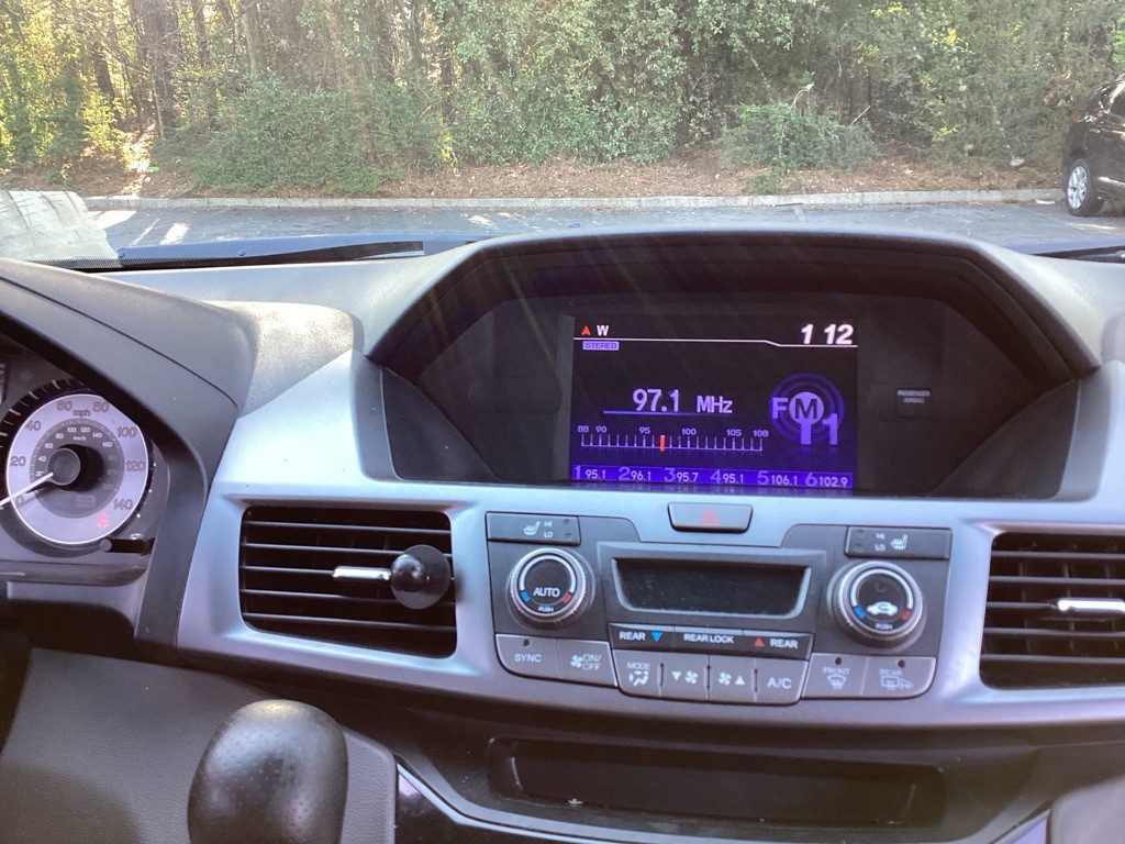 2012 Honda Odyssey Image 18