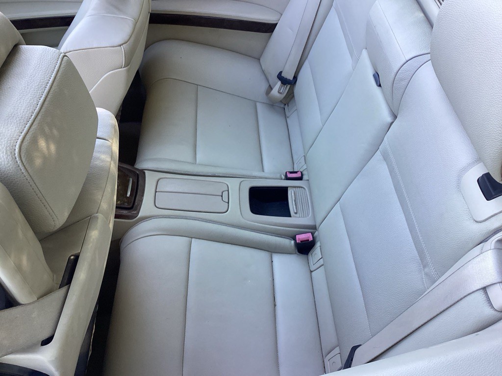 2011 BMW 3 Series Image 10