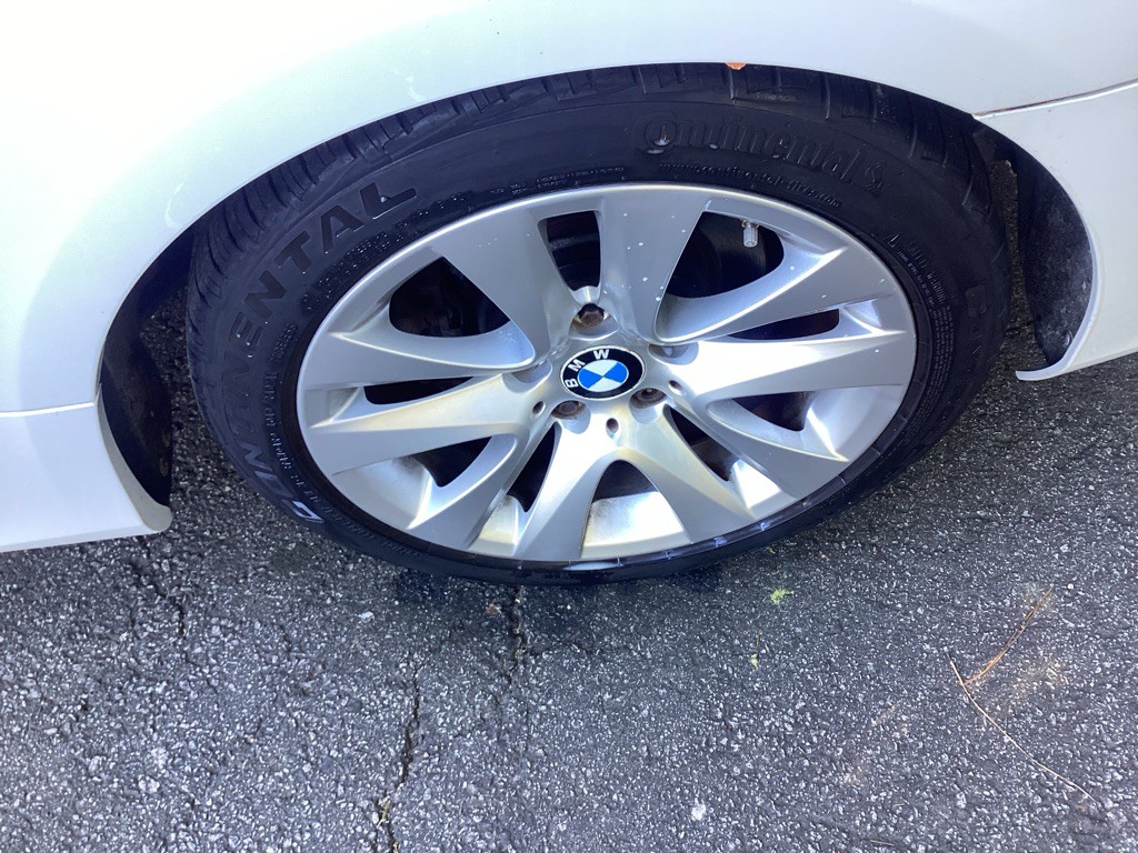 2011 BMW 3 Series Image 20