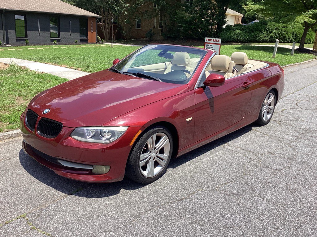 2011 BMW 3 Series Image 3