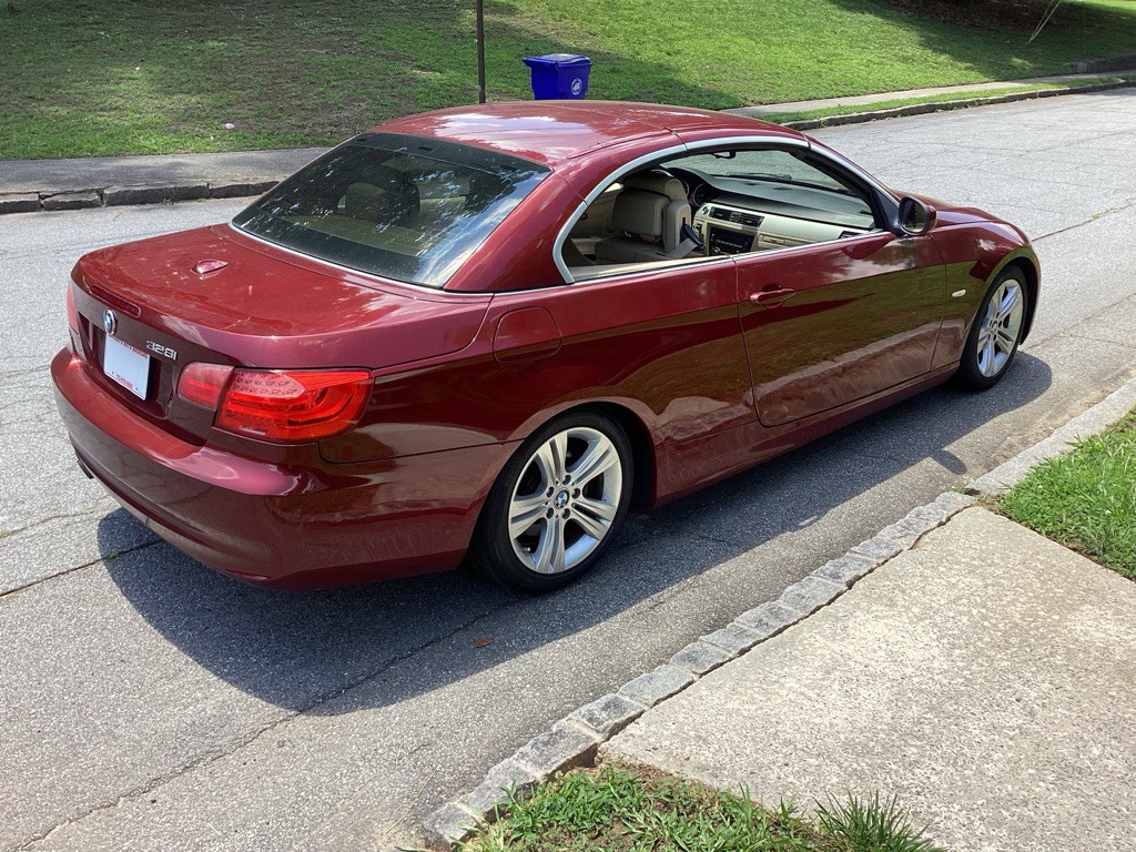 2011 BMW 3 Series Image 5