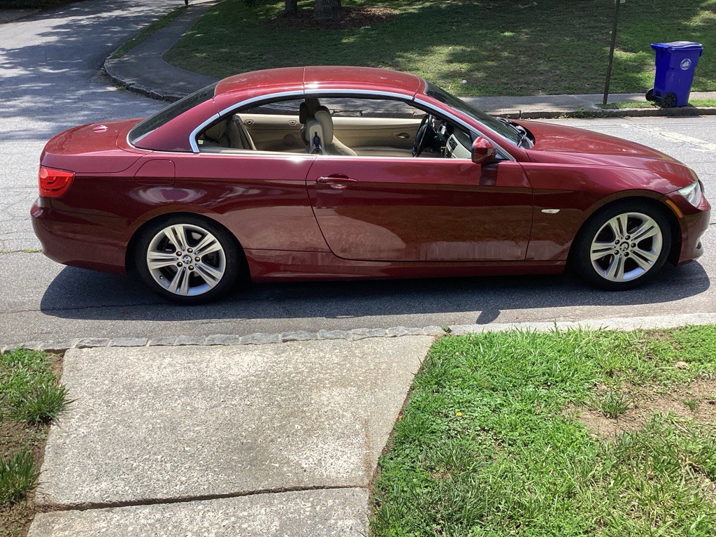 2011 BMW 3 Series Image 7