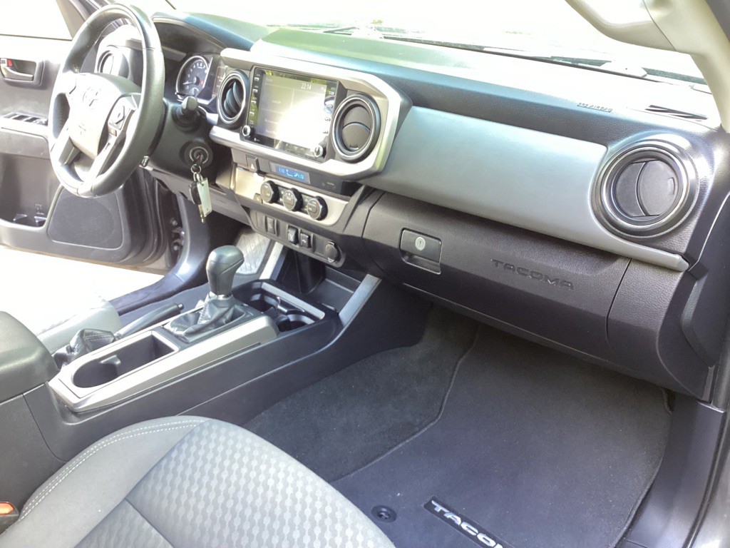 2021 Toyota Tacoma Image 10