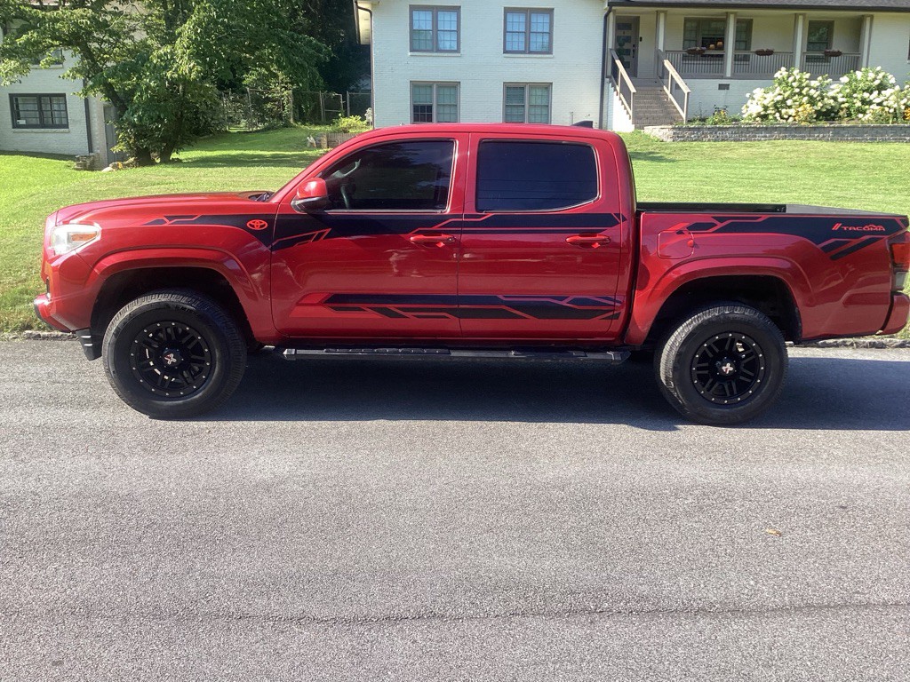 2019 Toyota Tacoma Image 5
