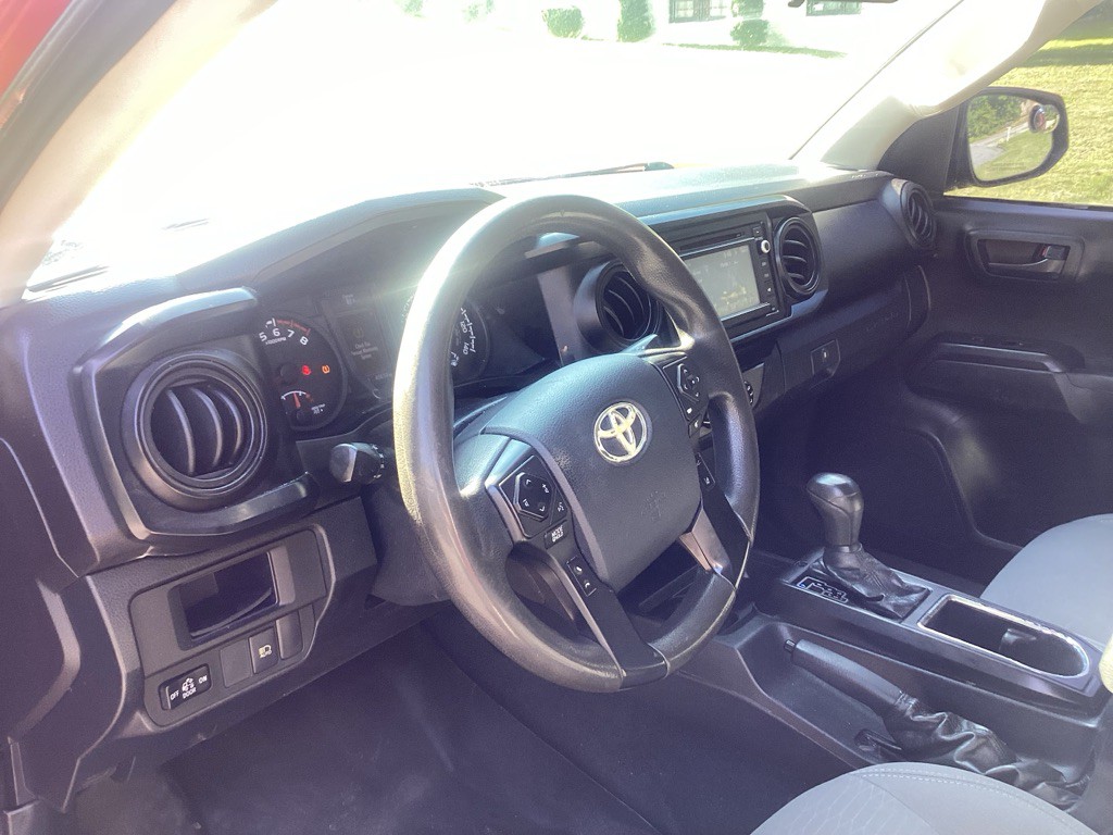2019 Toyota Tacoma Image 9