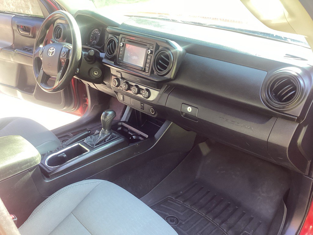 2019 Toyota Tacoma Image 14