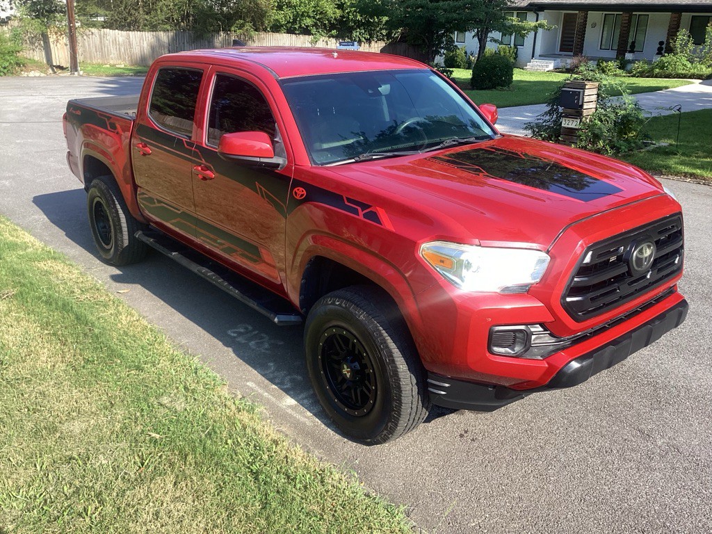 2019 Toyota Tacoma Image 3