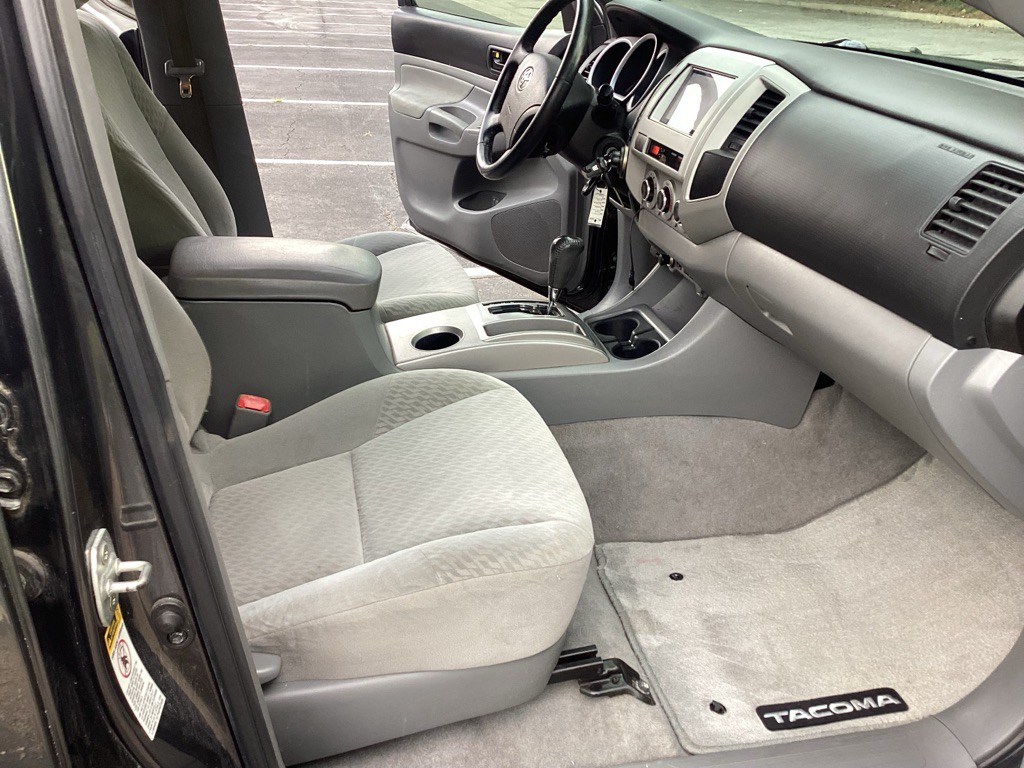 2010 Toyota Tacoma Image 14