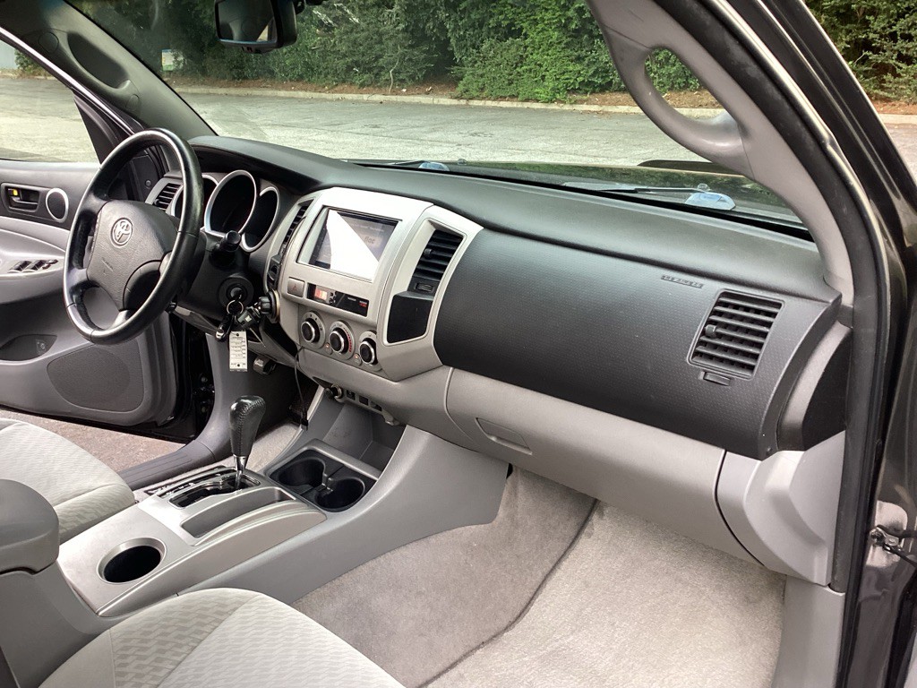 2010 Toyota Tacoma Image 15