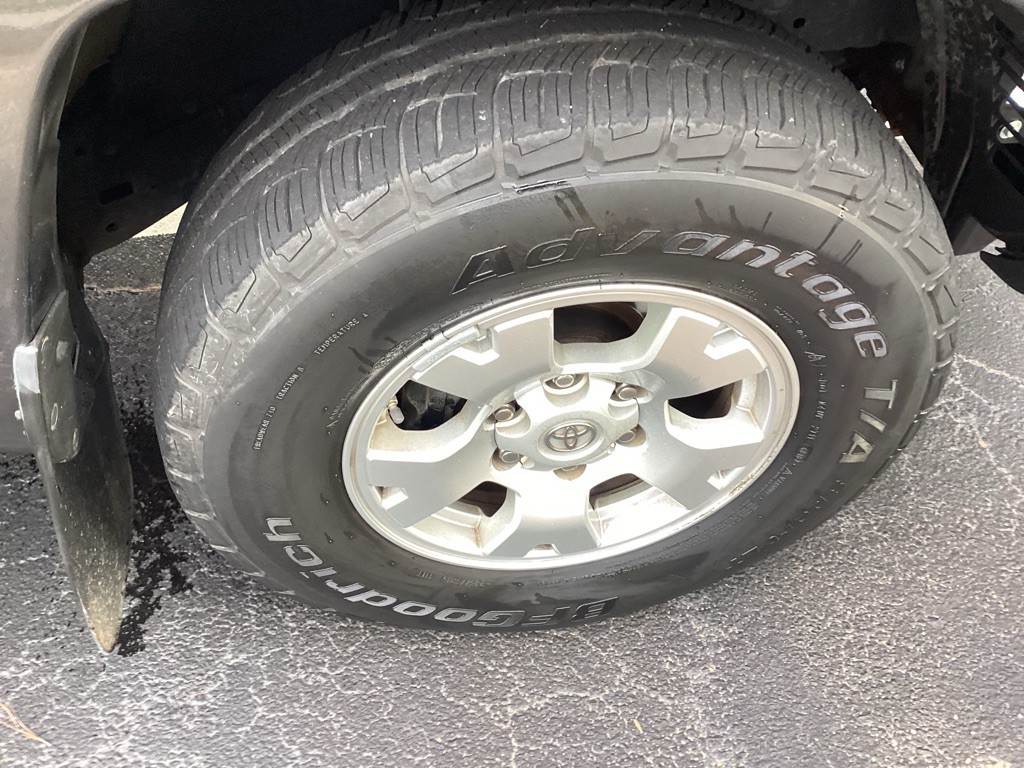 2010 Toyota Tacoma Image 16