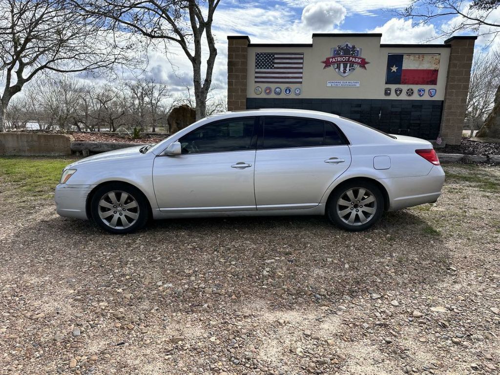 2006 Toyota Avalon Image 1