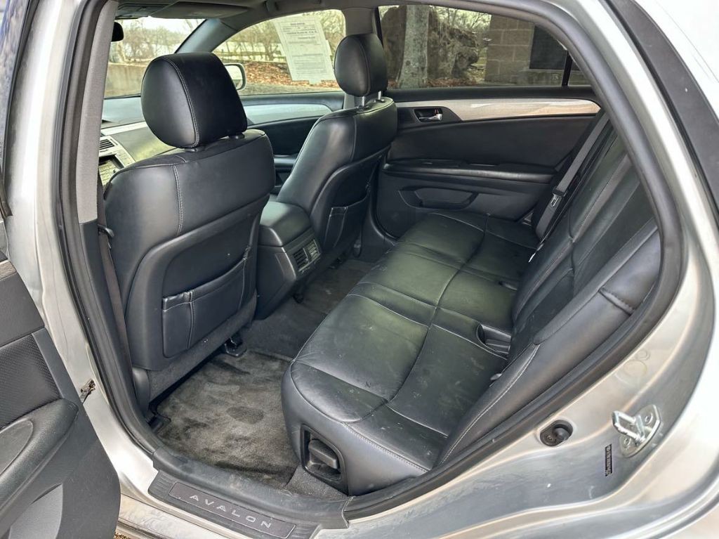 2006 Toyota Avalon Image 10