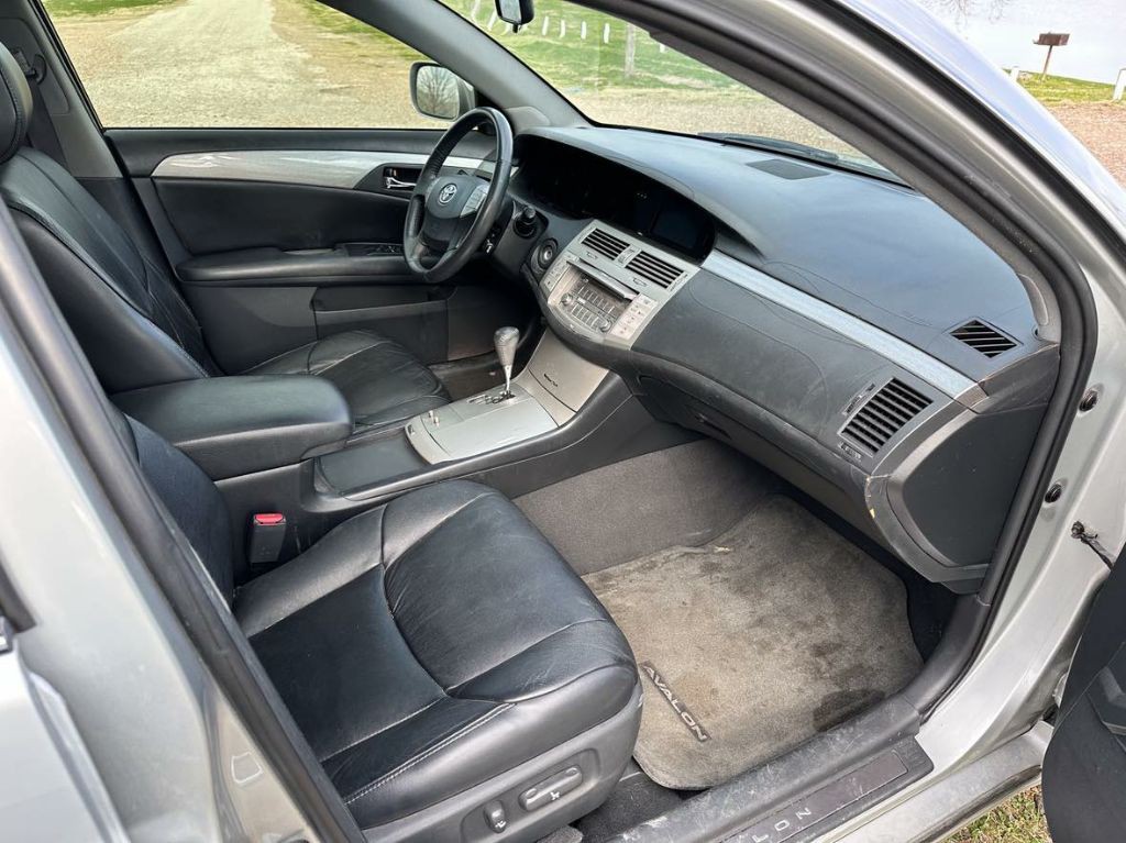 2006 Toyota Avalon Image 11