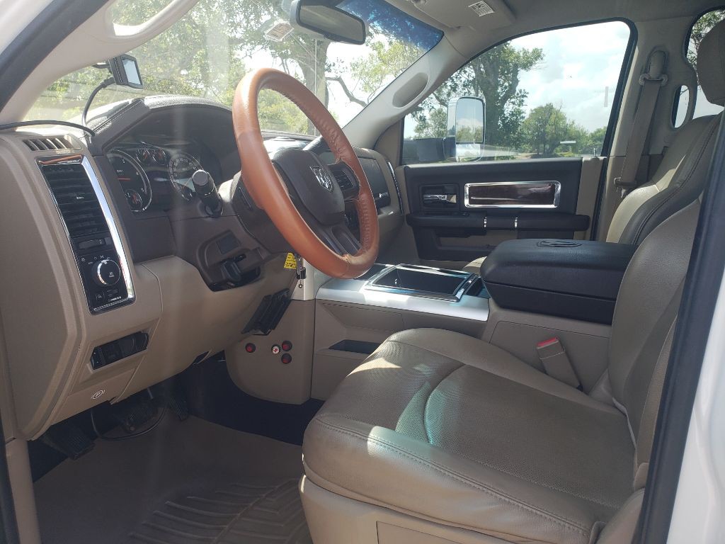 2012 Dodge Ram 3500 Image 9
